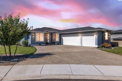 Photo of 1063 Klamath Ct, Richland, WA 99352 (MLS # 287640)