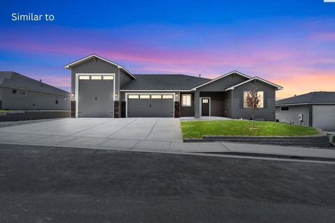 Photo of 1035 Thebes St, West Richland, WA 99353 (MLS # 293059)