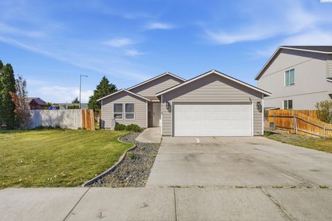 Photo of 5116 Cleveland Ln, Pasco, WA 99301 (MLS # 292172)