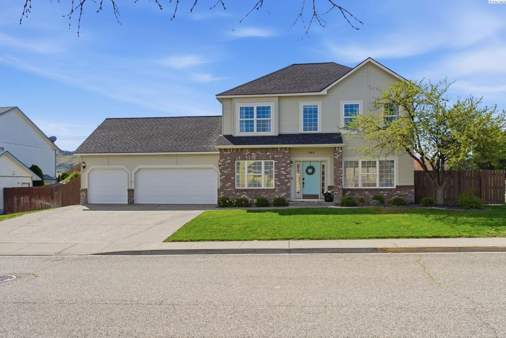 Photo of 193 Arroyo St, Richland, WA 99352 (MLS # 291576)