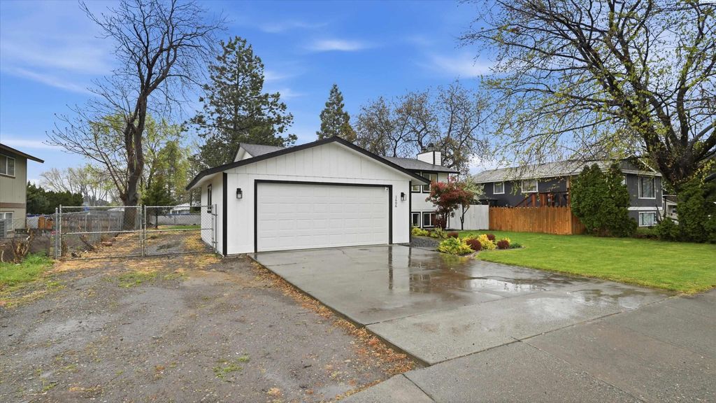 Photo of 1606 W 19th Ave, Kennewick, WA 99336 (MLS # 291760)