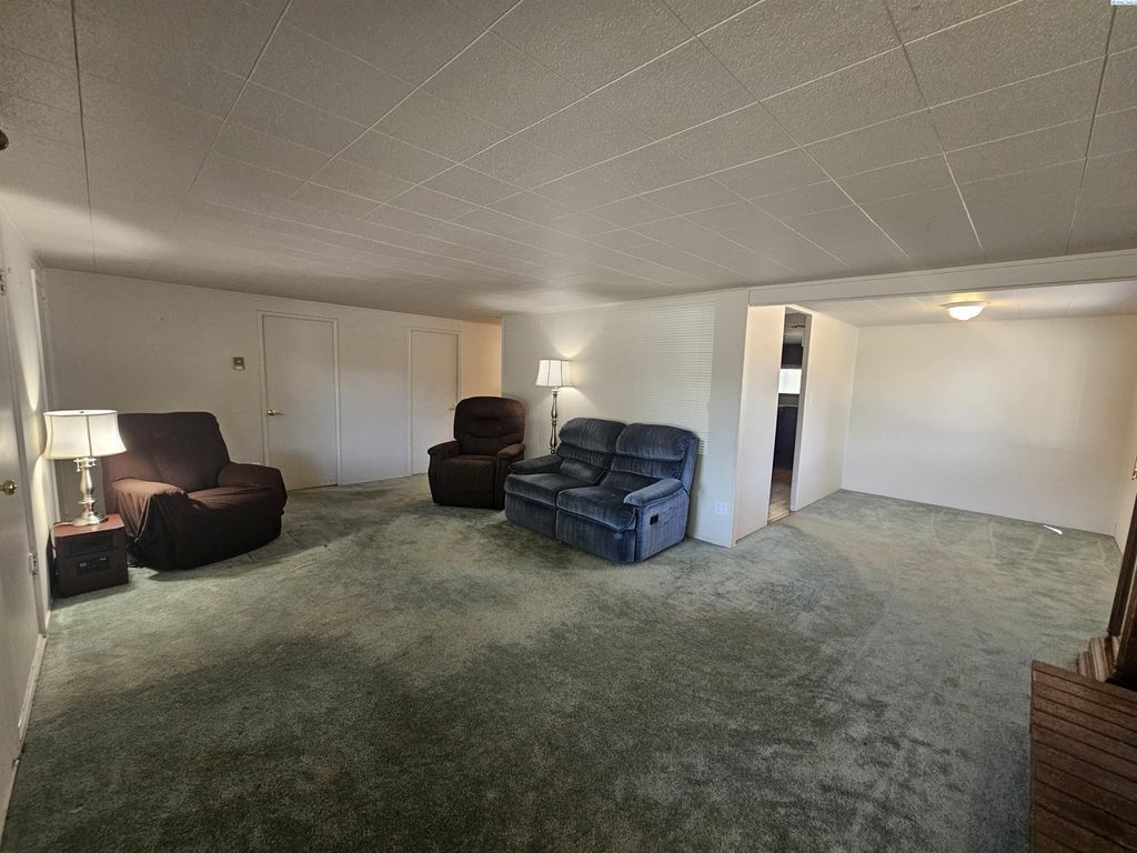 Photo of 502 Wright Avenue, Richland, WA 99352 (MLS # 292605)
