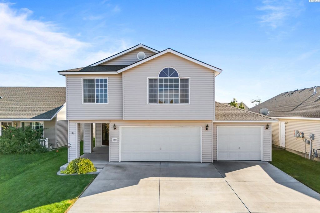 Photo of 5803 Saddle Creek Ln, Pasco, WA 99301 (MLS # 288251)