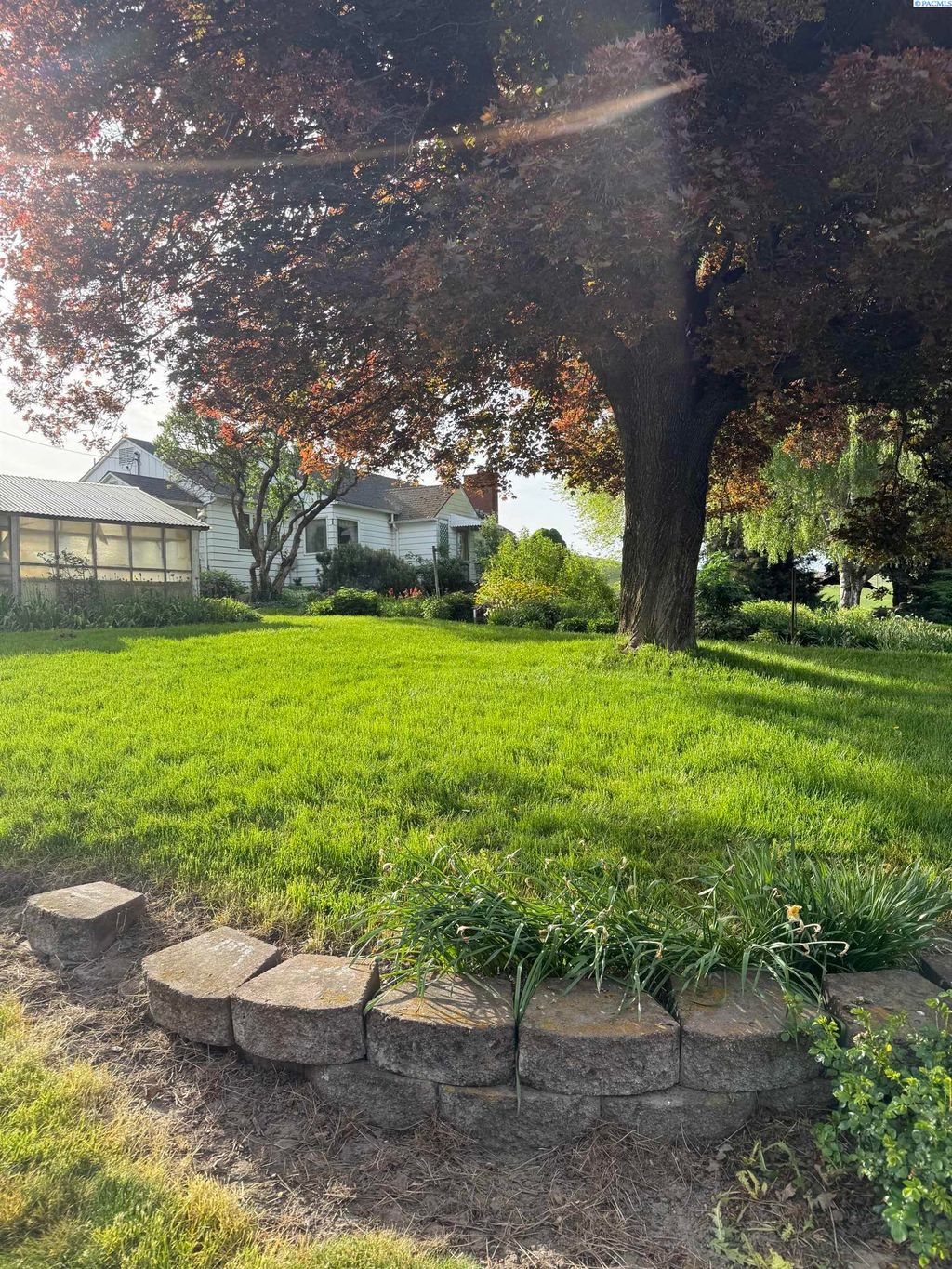 Photo of 9152 Sr 23, St. John, WA 99171 (MLS # 292835)