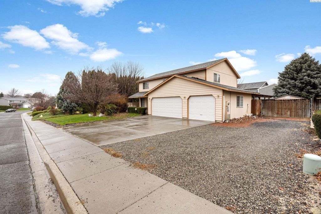 Photo of 216 W 50th Ave, Kennewick, WA 99337 (MLS # 289271)