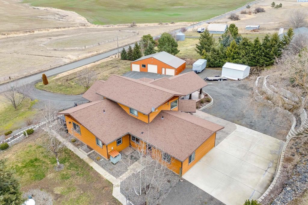 Photo of 3802 Palouse Albion Rd, Pullman, WA 99163 (MLS # 290284)
