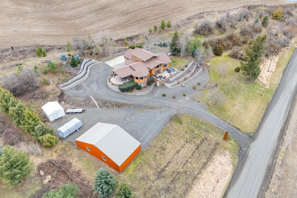 Photo of 3802 Palouse Albion Rd, Pullman, WA 99163 (MLS # 290284)