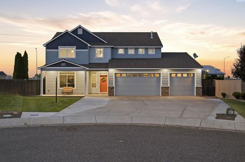 Photo of 6313 Balmoral Ct, Pasco, WA 99301 (MLS # 294499)