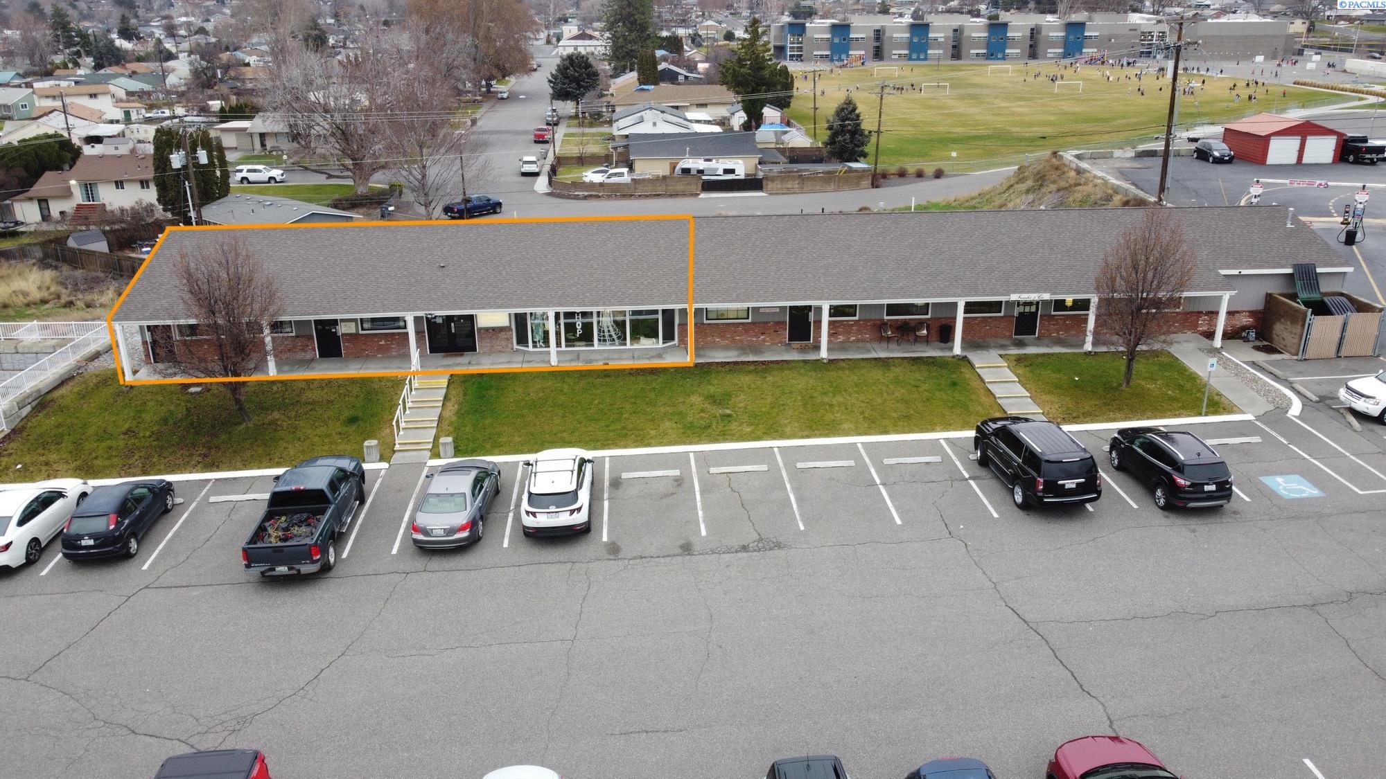 Photo 1 of 13 — 2417 W Kennewick Ave Unit B, Kennewick, WA 99336
