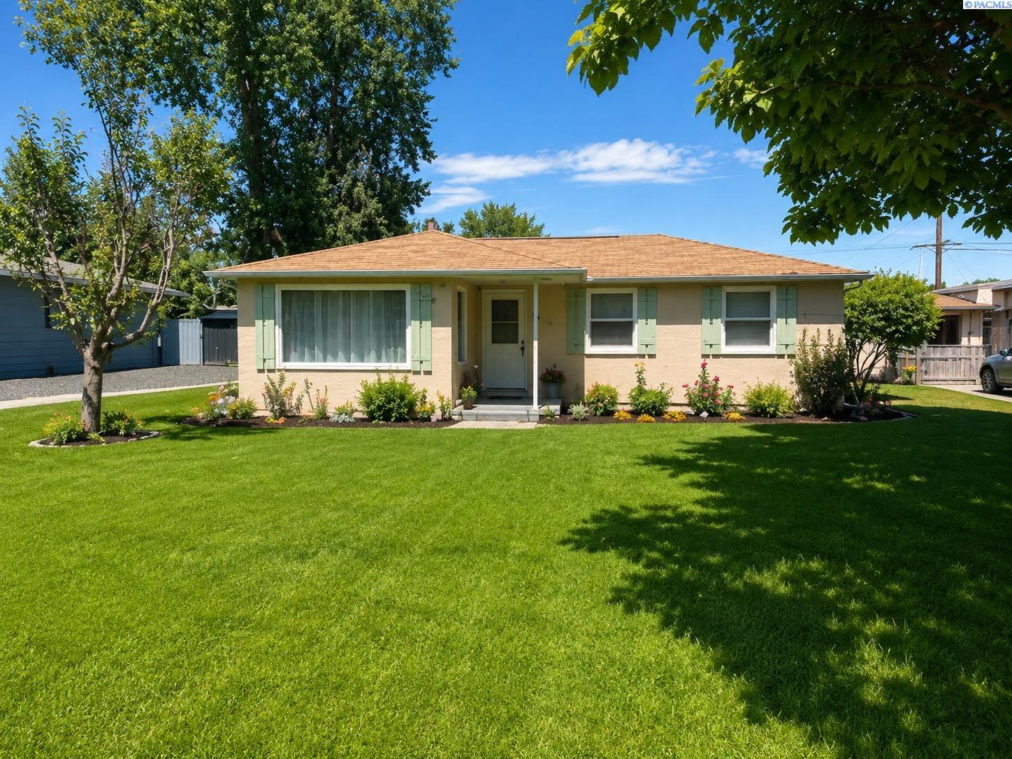 Photo 1 of 16 — 6110 Umatilla, Kennewick, WA 99336