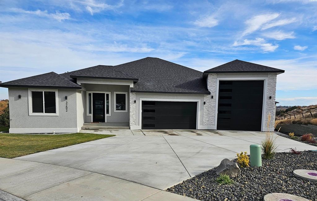 Photo of 3202 Bing Street, West Richland, WA 99353 (MLS # 287367)