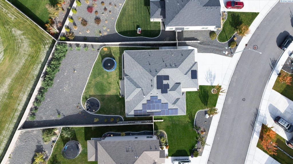 Photo of 4840 Tillamook Dr, Richland, WA 99352 (MLS # 288995)