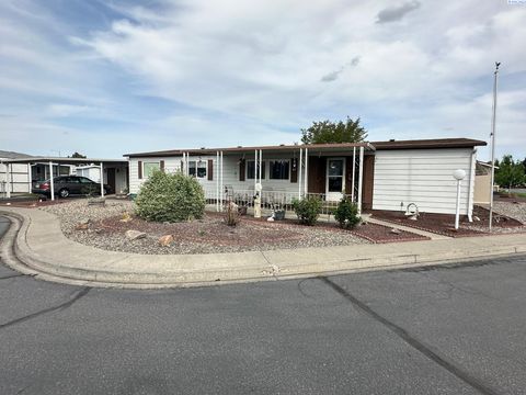 Photo of 7901 W Clearwater Ave #168, Kennewick, WA 99336 (MLS # 291624)