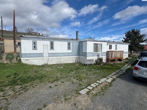 Photo of 119 Freedom Ln, Selah, WA 98942 (MLS # 291048)