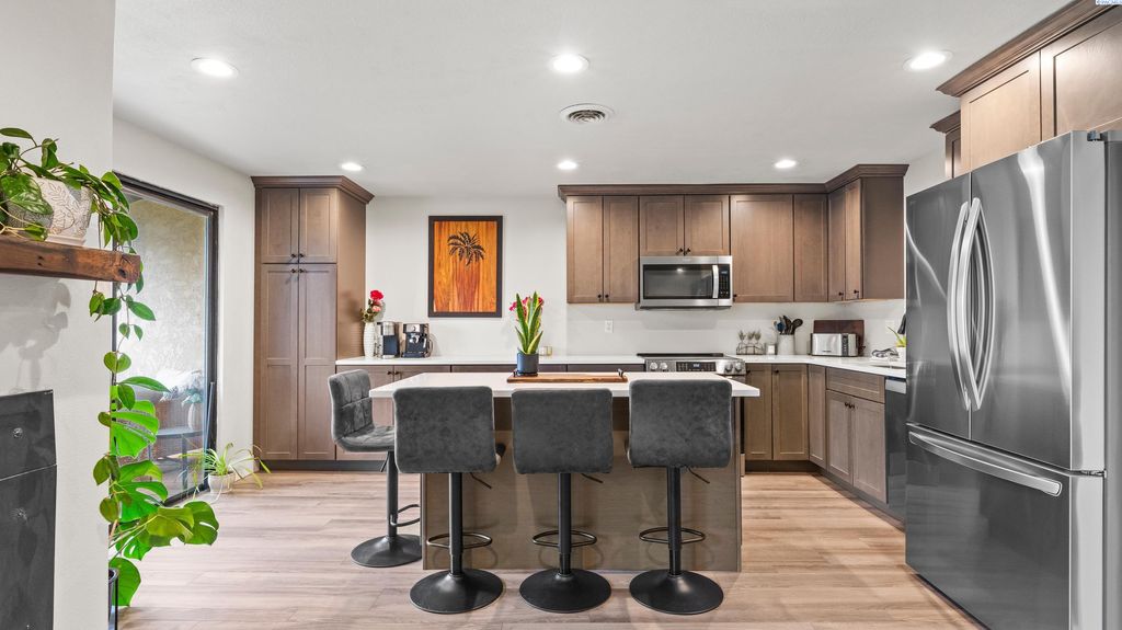 Photo of 303 Gage Blvd #313, Richland, WA 99352 (MLS # 290169)