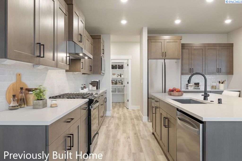 Photo of 5713 Rd. 122, Pasco, WA 99301 (MLS # 288324)