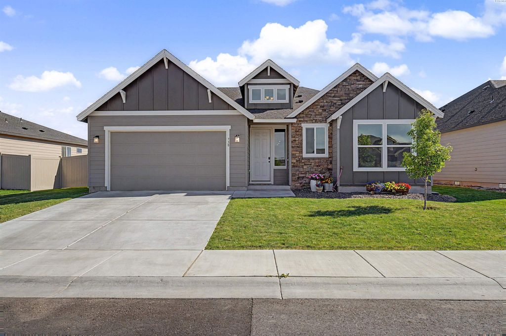 Photo of 738 NE I St, Walla Walla, WA 98848 (MLS # 292861)