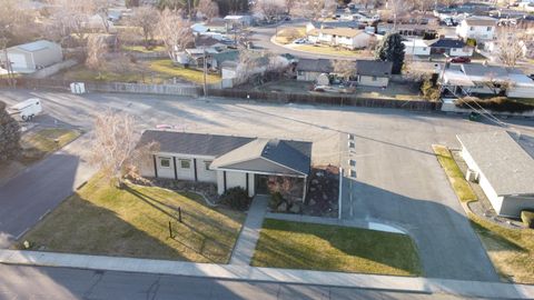 Photo of 2427 W Falls Ave, Kennewick, WA (MLS # 291454)