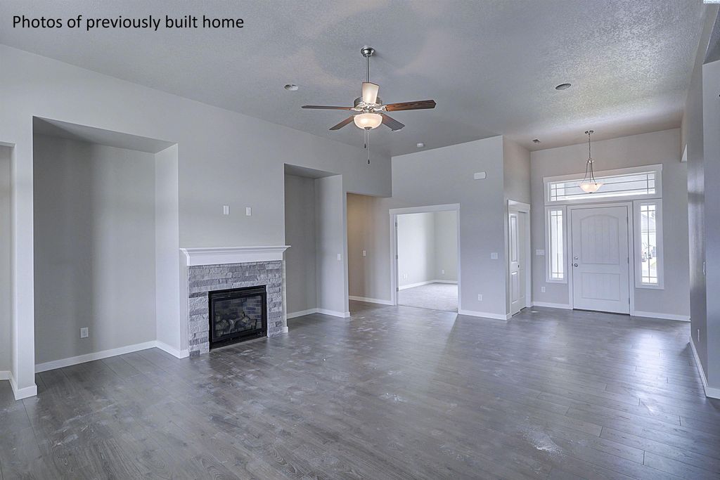 Photo of 11812 Scion Ln, Pasco, WA 99301 (MLS # 292332)