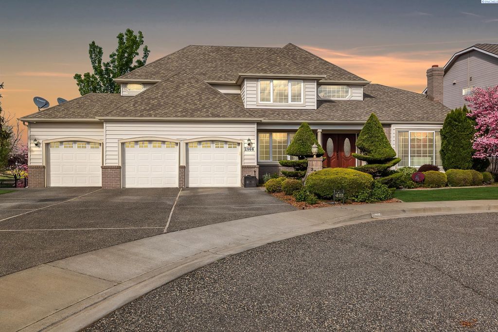 Photo of 2866 Hawkstone Ct, Richland, WA 99354 (MLS # 292226)
