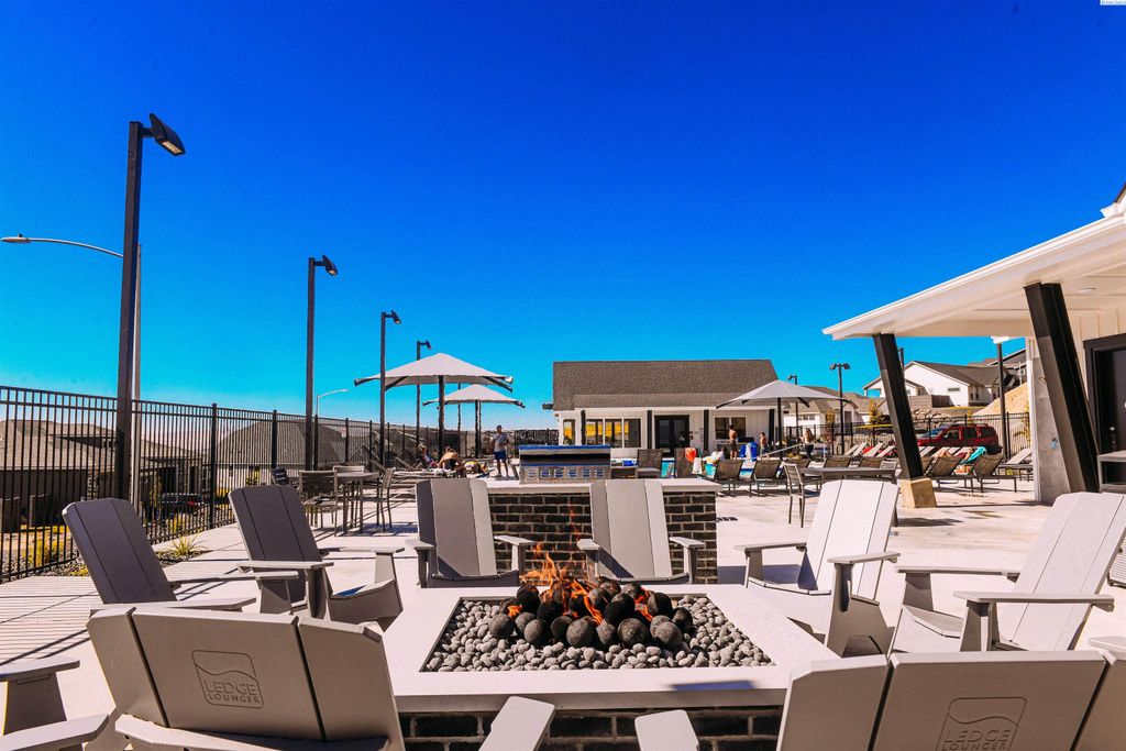 Photo of 317 Ascend Avenue, Richland, WA 99352 (MLS # 290360)