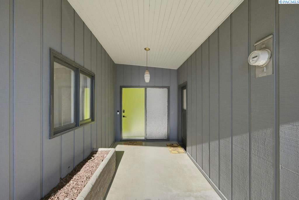 Photo of 810 SW Alcora Dr, Pullman, WA 99163 (MLS # 290095)