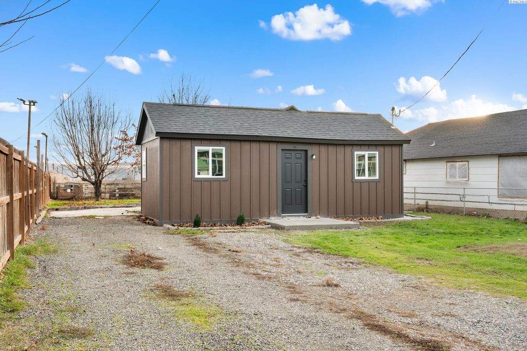 Photo of 44 E 3rd Ave, Toppenish, WA 98948 (MLS # 289361)