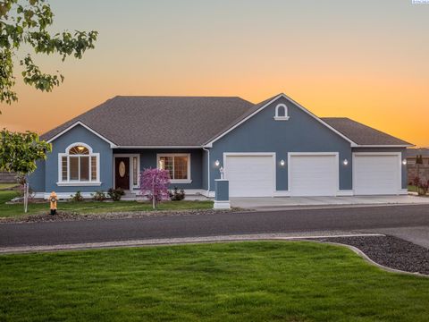 Photo of 77002 Timothy Ln, Kennewick, WA 99338 (MLS # 291952)