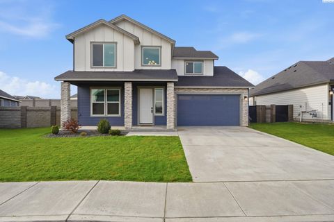 Photo of 8061 Blanchard Loop, West Richland, WA 99353 (MLS # 288842)