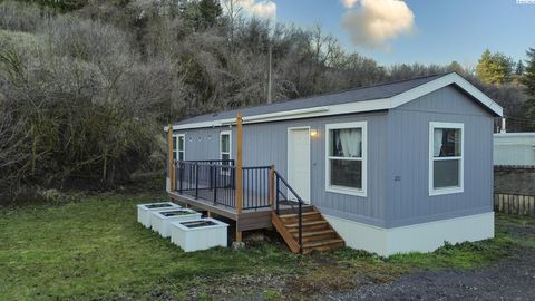 Photo of 1155 SE Professional Mall Blvd #201 Blvd, Pullman, WA 99163 (MLS # 289756)