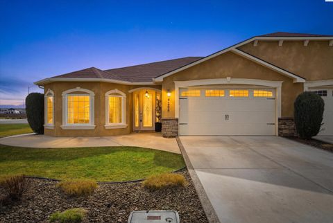Photo of 9206 Vincenzo Drive, Pasco, WA 99301 (MLS # 290884)