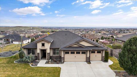 Photo of 1658 Sorrento Lane, Richland, WA 99352 (MLS # 294726)