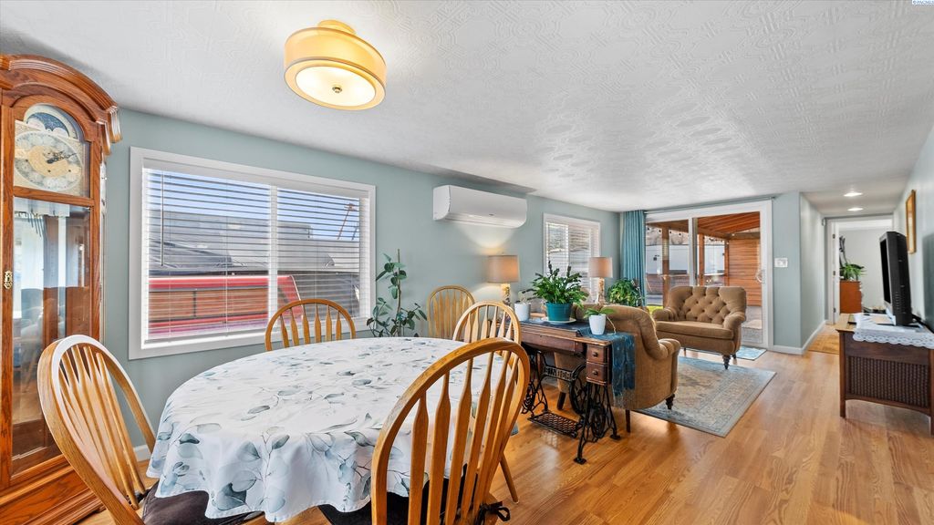 Photo of 5931 Deer St, West Richland, WA 99353 (MLS # 289547)