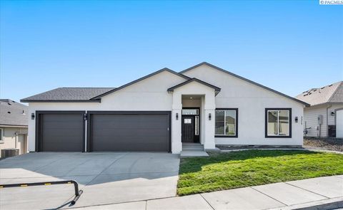 Photo of 2930 S Belfair St, Kennewick, WA 99338 (MLS # 288789)