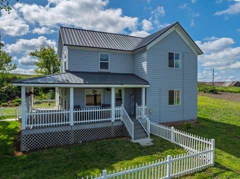 Photo of 2031 Walter Siding Road, Garfield, WA 99130 (MLS # 293429)