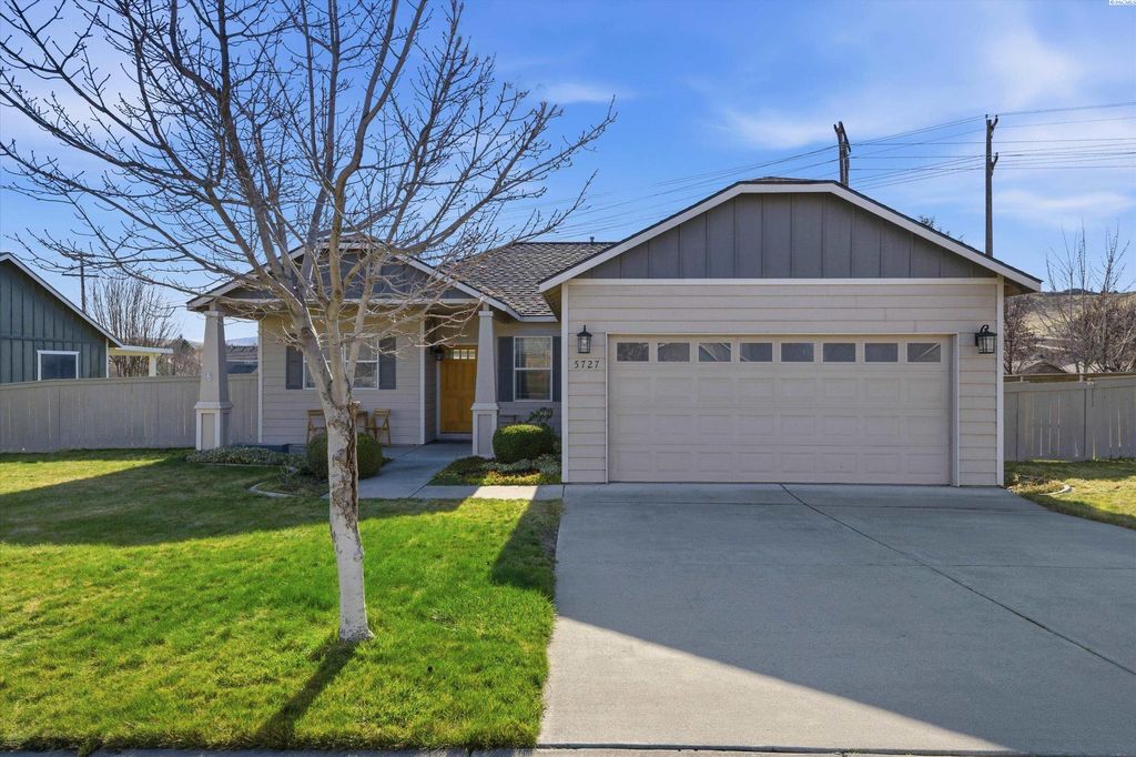Photo of 5727 W 11th, Kennewick, WA 99338 (MLS # 290433)
