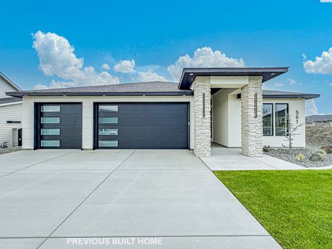 Photo of 2911 Meadowlark Ave, Richland, WA 99352 (MLS # 289924)