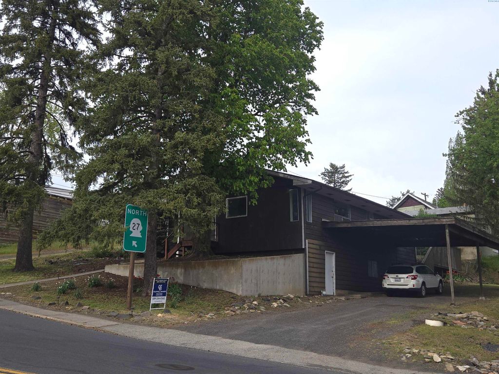Photo of 210 N Bridge St, Palouse, WA 99161 (MLS # 292648)