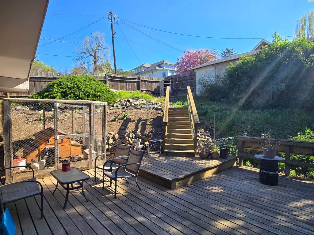 Photo of 210 N Bridge St, Palouse, WA 99161 (MLS # 292648)