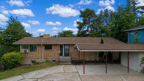 Photo of 445 NW Darrow St, Pullman, WA 99163 (MLS # 294272)