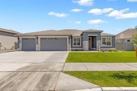Photo of 2834 Centerline Ave, Richland, WA 99354 (MLS # 280361)