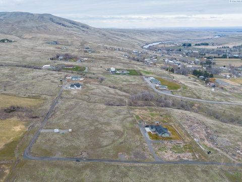 Photo of 65654 W 654 Pr Nw, Benton City, WA 99320 (MLS # 292619)