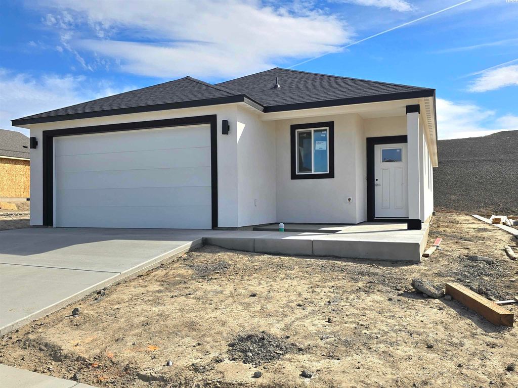 Photo of 3649 Nuthatch St, Richland, WA 99352 (MLS # 290405)