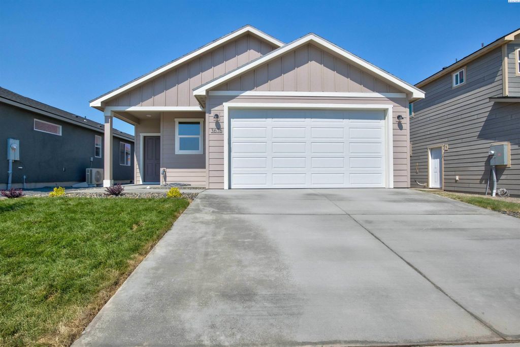 Photo of 3649 Nuthatch St, Richland, WA 99352 (MLS # 290405)