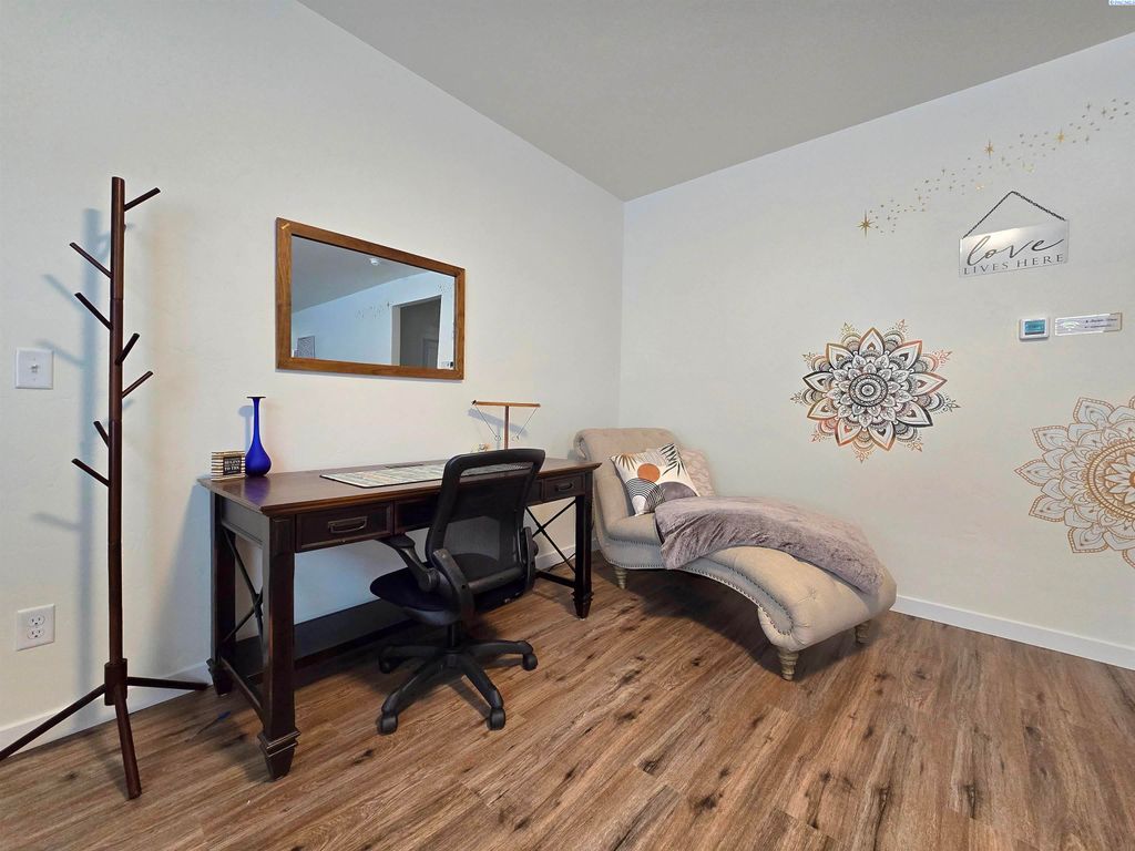 Photo of 3649 Nuthatch St, Richland, WA 99352 (MLS # 290405)