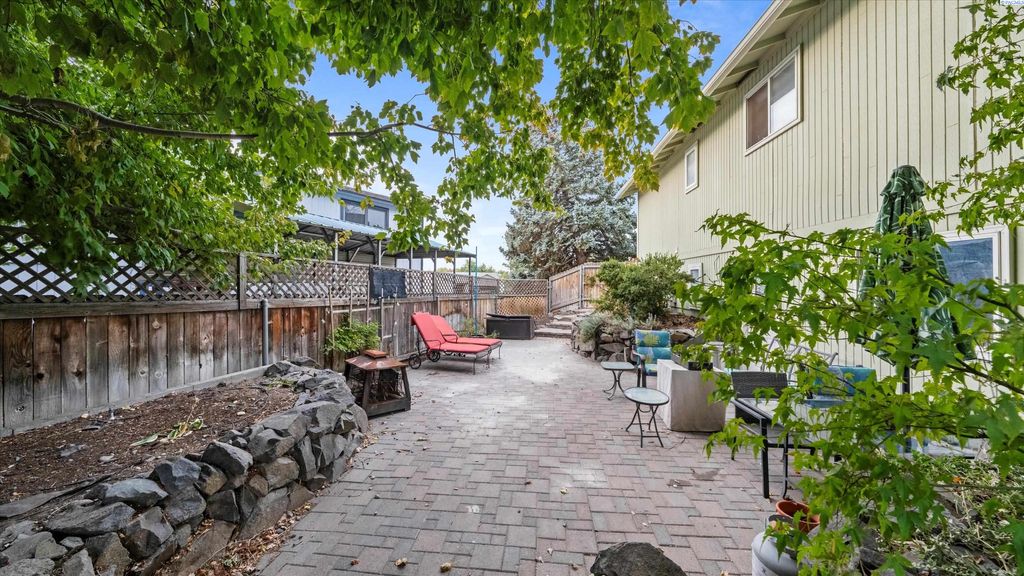 Photo of 1720 Widgeon Ct, West Richland, WA 99353 (MLS # 288447)
