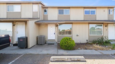 Photo of 2313 W Sylvester St #C-8, Pasco, WA 99301 (MLS # 294491)