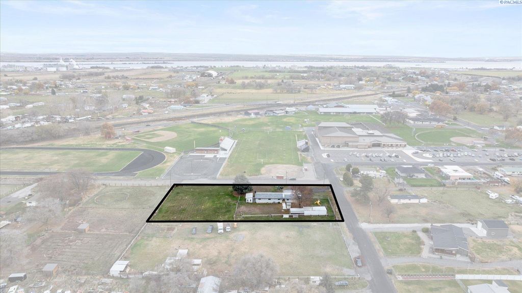 Photo of 220006 E 59th Ave, Kennewick, WA 99337 (MLS # 288961)