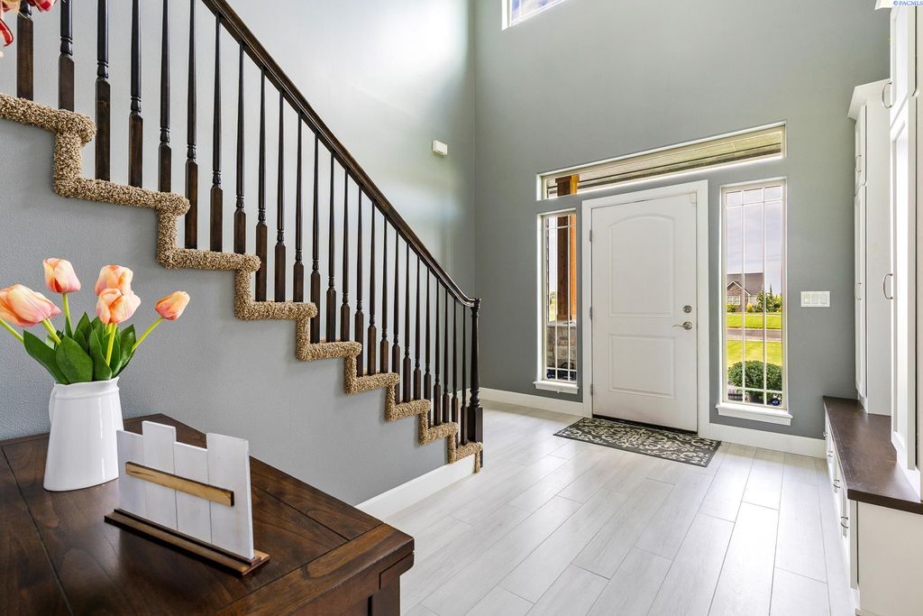 Photo of 16409 S Lanell Drive, Prosser, WA 99350 (MLS # 291981)