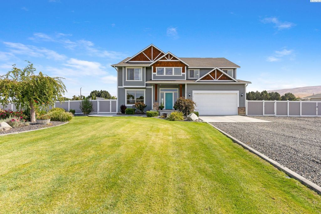 Photo of 16409 S Lanell Drive, Prosser, WA 99350 (MLS # 291981)